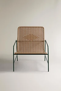 OUTDOOR BRAIDED CHAIR WITH GEOMETRIC DETAIL
