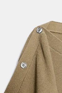 BUTTONED CAPE SLEEVE KNIT JUMPER