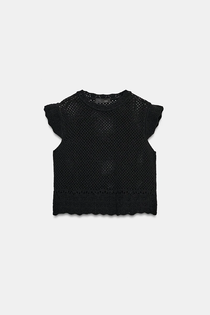 OPEN-KNIT TOP