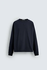 HEAVYWEIGHT CREWNECK T-SHIRT