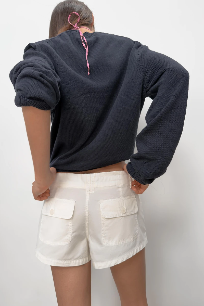 SHORT À POCHES ET CORDONS