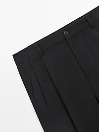 Cotton trousers with darts
