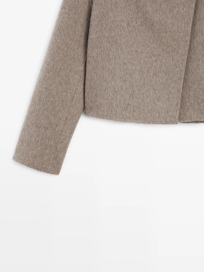 Manteau court finition brossée
