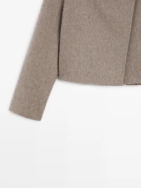 Manteau court finition brossée