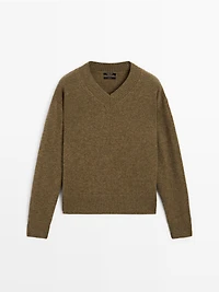 Wool V-neck knit sweater