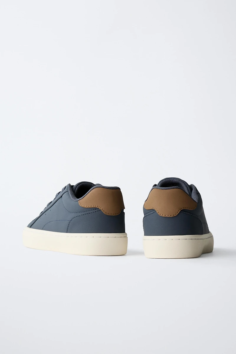 BASIC SNEAKERS