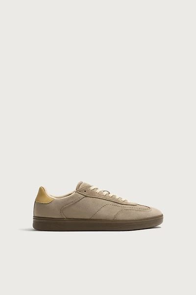 RETRO SNEAKERS