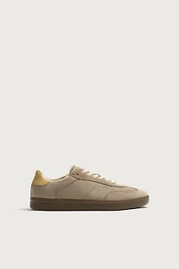 RETRO SNEAKERS