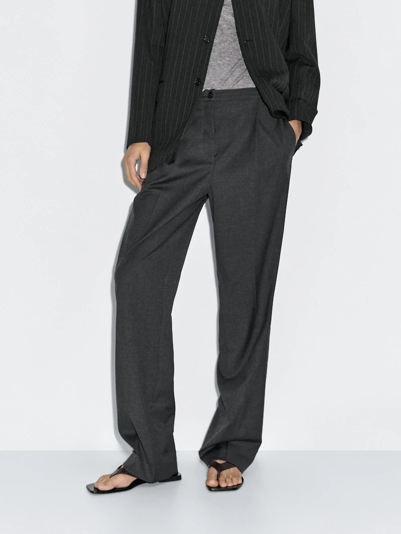 Dart trousers with elastic waistband