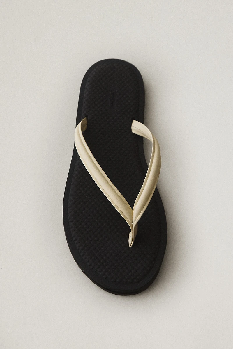 LEATHER STRAP SANDALS