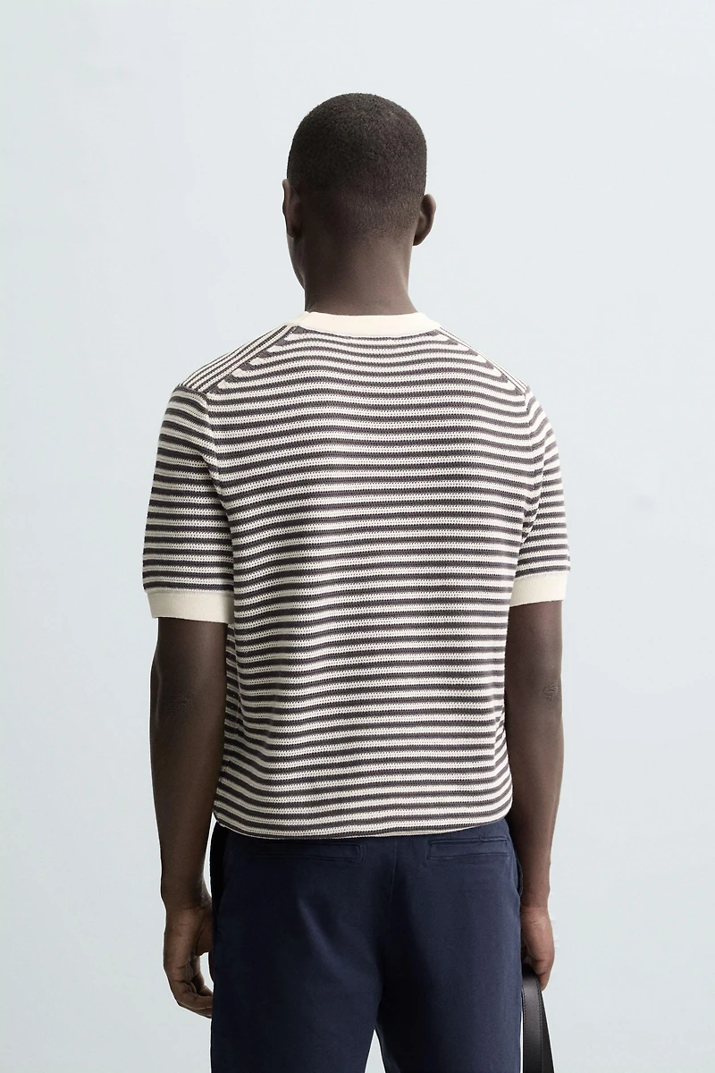 T-SHIRT EN MAILLE À DENTELLE RAYURES
