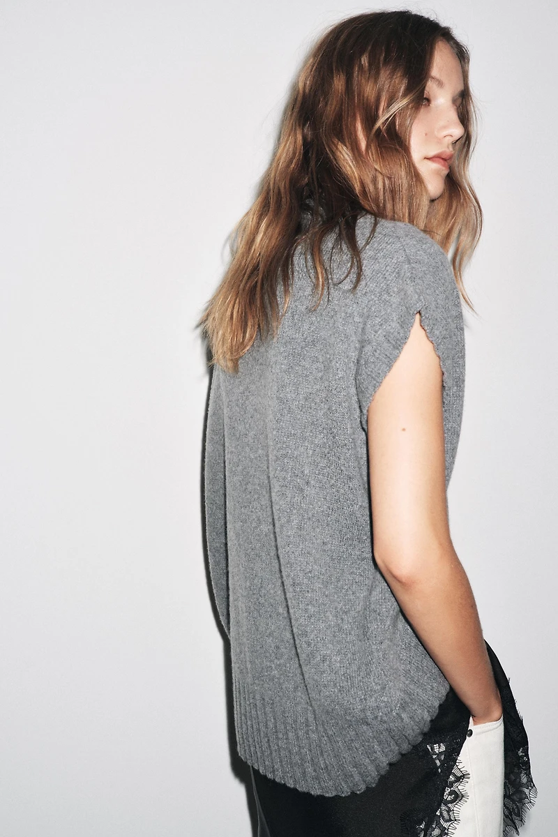 OVERSIZED WOOL KNIT VEST
