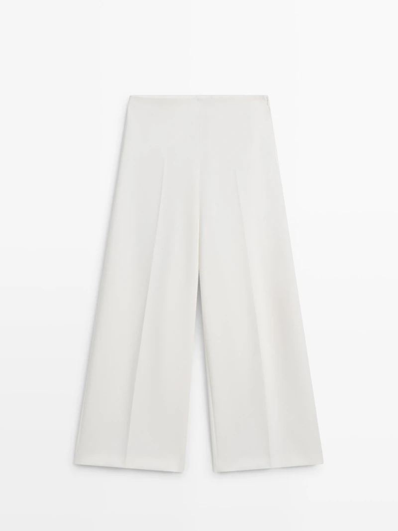 Wide-leg voluminous trousers