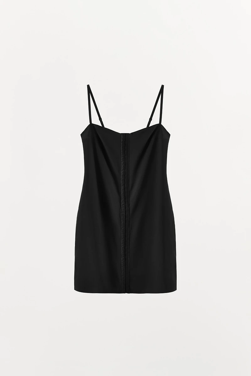 SHORT DRESS WITH POLYAMIDE HOOKS