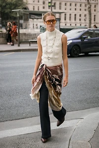 CABLE KNIT VEST TOP