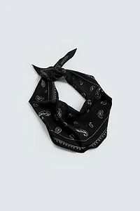 COTTON-SILK BANDANA © OTIS KWAME KYE QUAICOE
