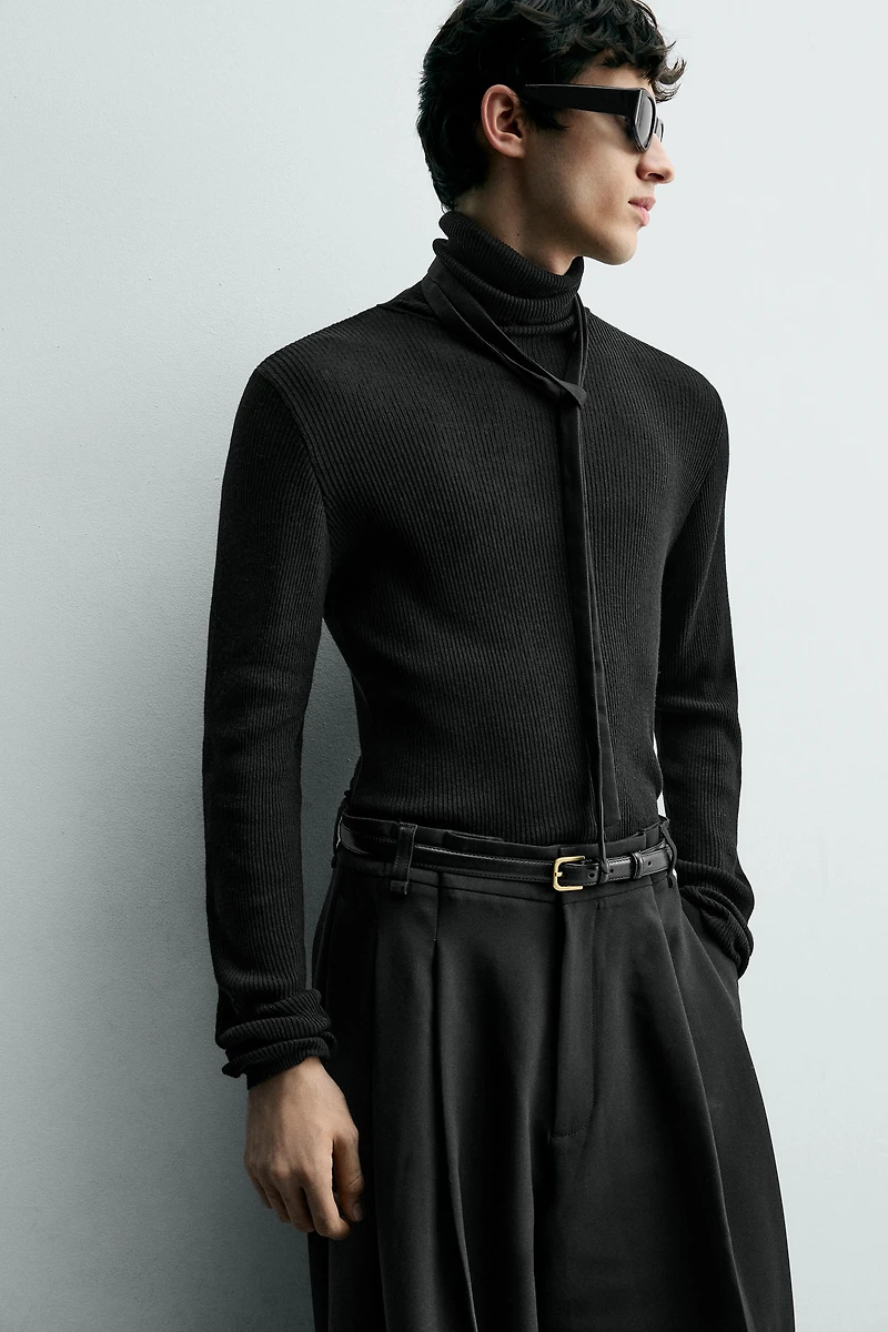 PULL LÉGER CÔTELÉ