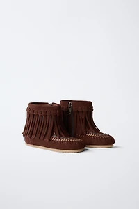 EMBROIDERED LEATHER BOOTS