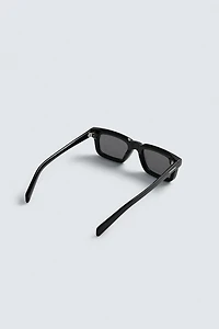 RECTANGULAR SUNGLASSES