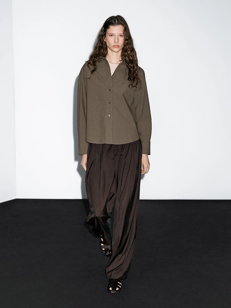 100% cotton shirt with seam detail