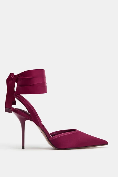 CHAUSSURES OUVERTES À TALONS ET BRIDES