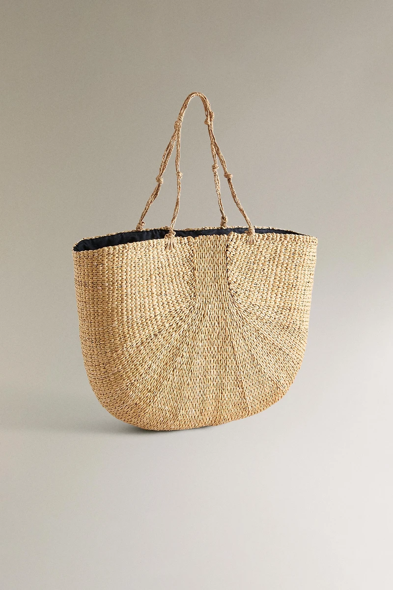 BRAIDED STRAW BAG WITH KNOTS