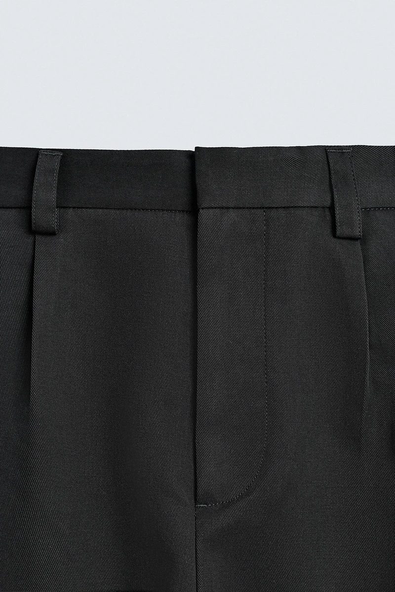 PLEATED WIDE FIT PANTS