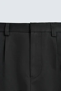 PLEATED WIDE FIT PANTS