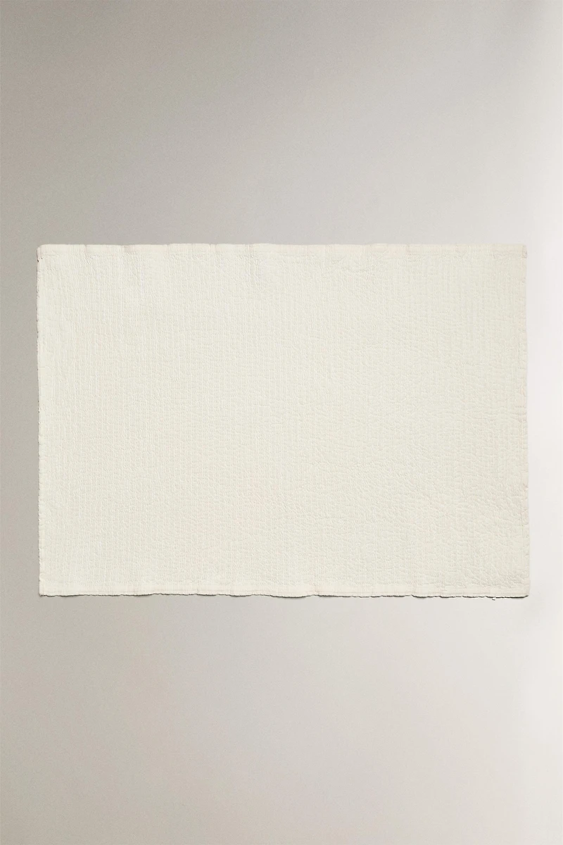 PLEATED TEXTURED BATH MAT