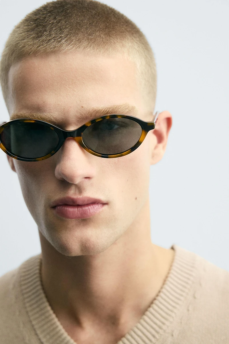 LUNETTES DE SOLEIL OVALES