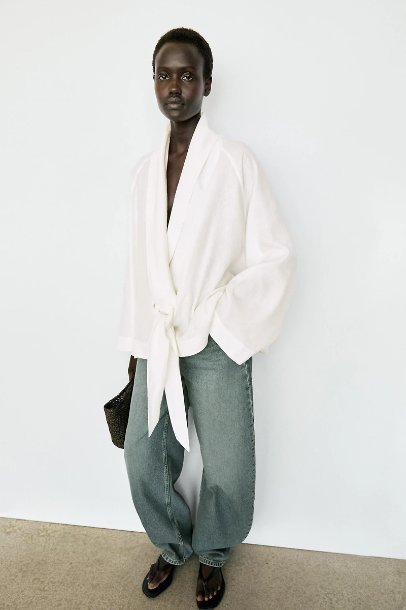 Flowing linen-blend shirt with tie detail