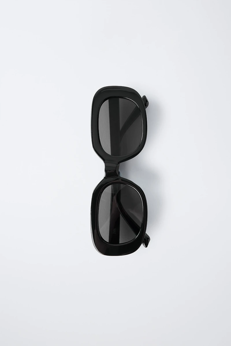 RECTANGULAR PLASTIC SUNGLASSES