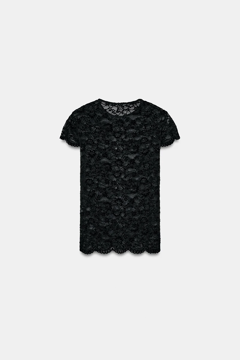 T-SHIRT EN DENTELLE À MANCHES COURTES