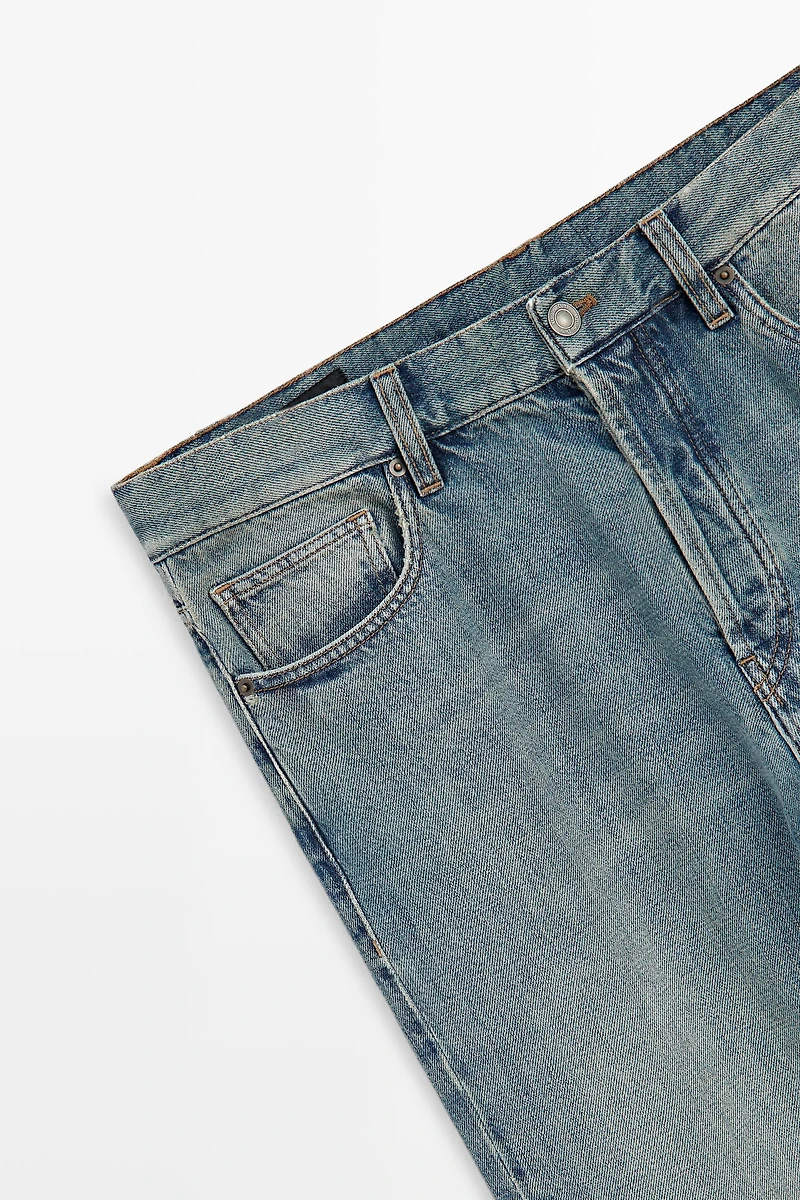 Straight-leg jeans