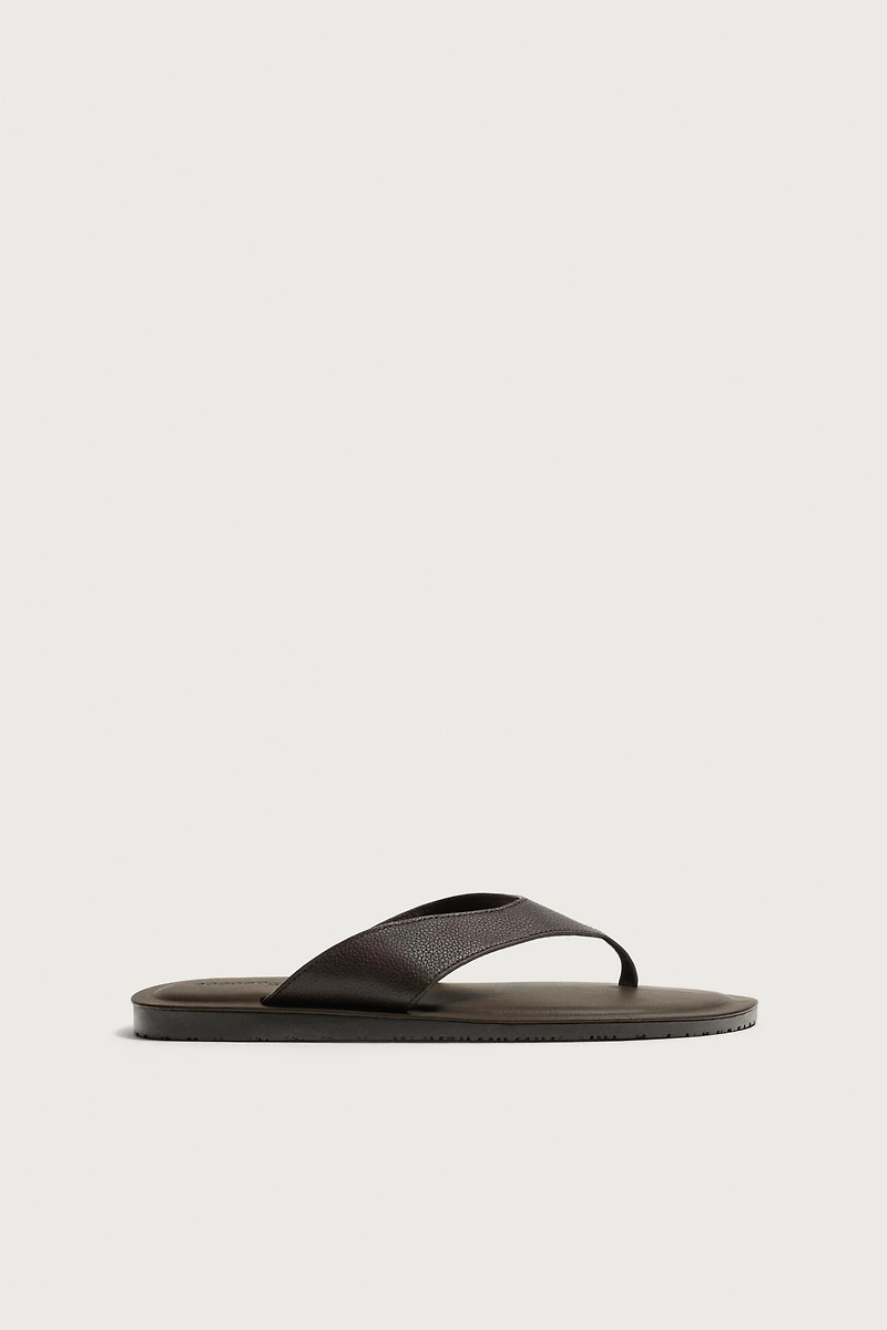 LEATHER STRAP SANDALS
