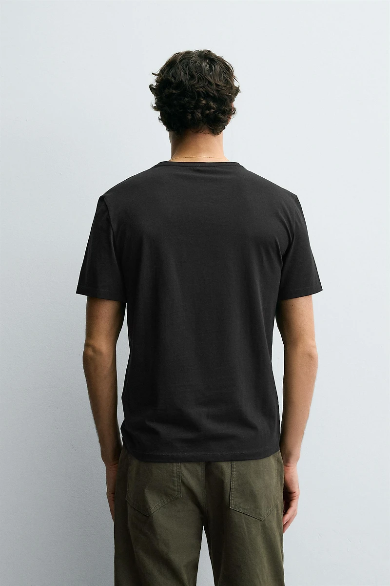 BASIC SLIM FIT T-SHIRT