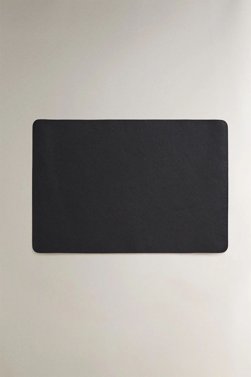 LEATHER DESK MAT