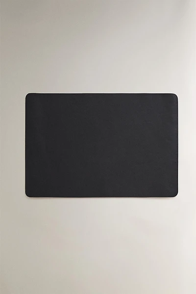 LEATHER DESK MAT
