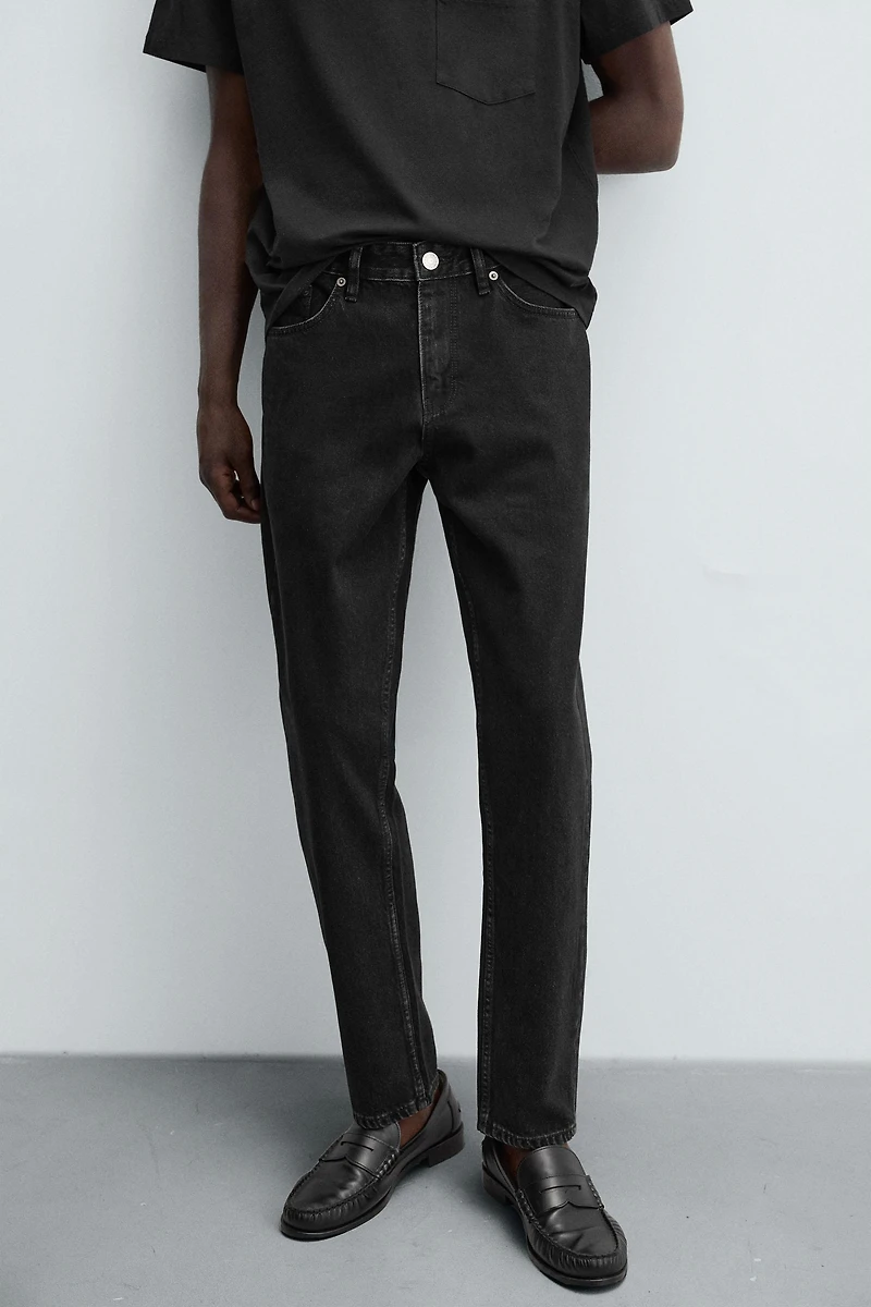 SLIM TAPERED FIT JEANS