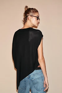 ASYMMETRIC KNIT TOP