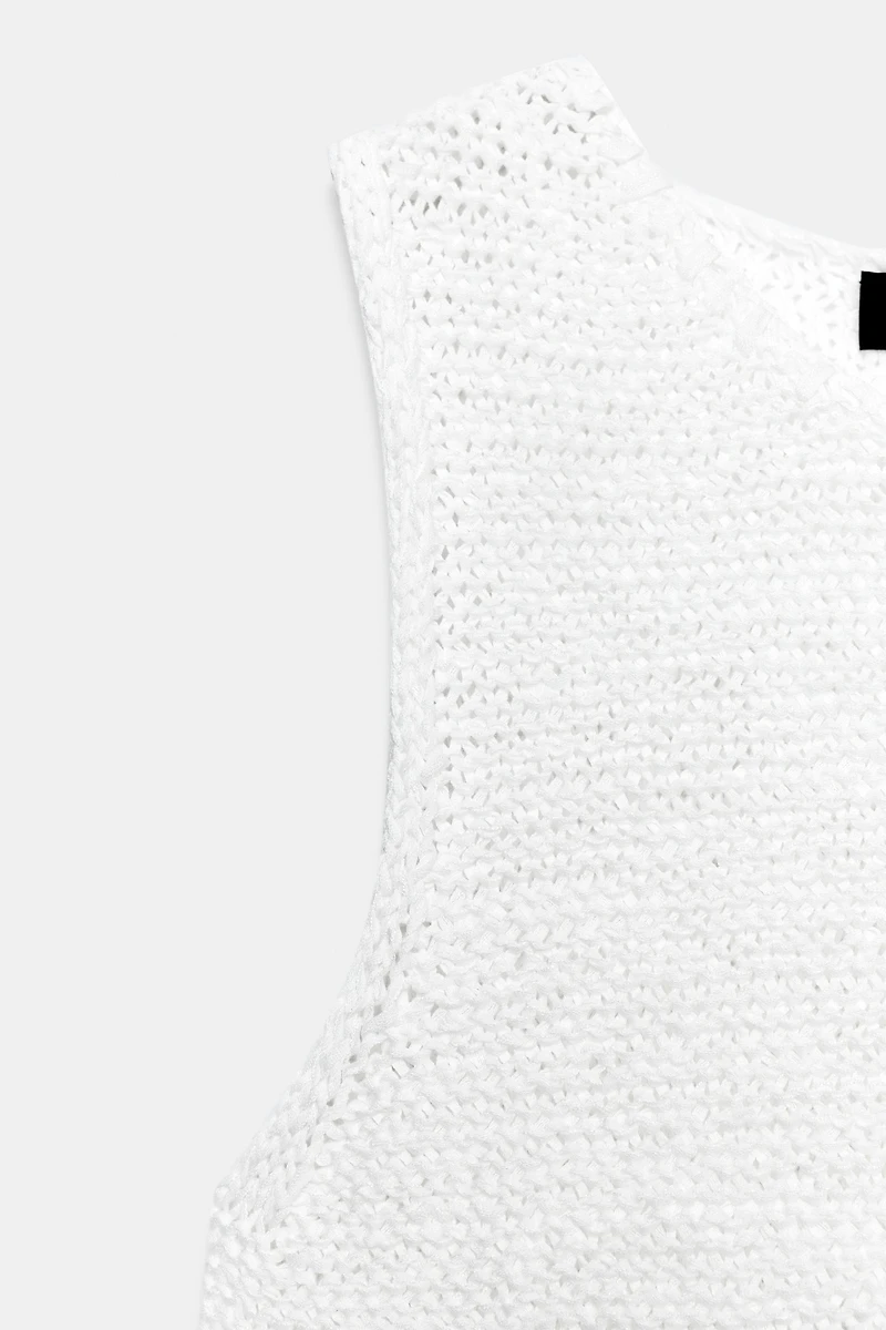 TOP EN MAILLE SANS MANCHES