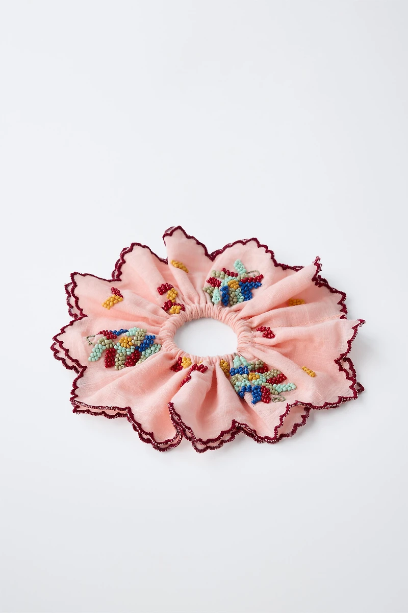CONTRAST BEADED HAIR TIE