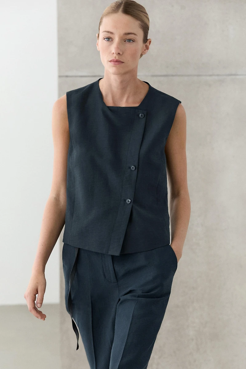 Linen asymmetric buttoned vest