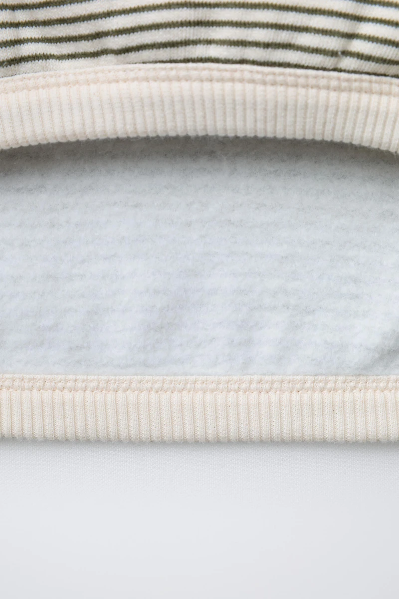 FINE STRIPE SWEATSHIRT