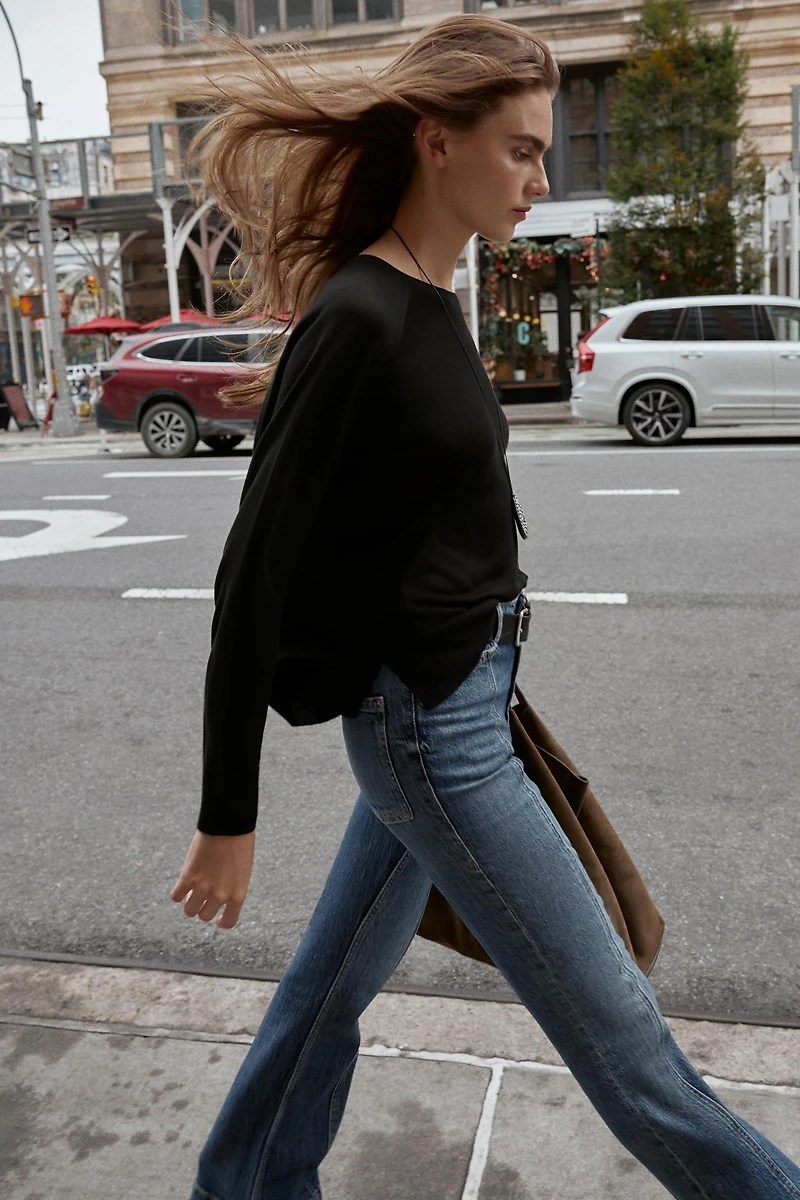 FINE KNIT SWEATER