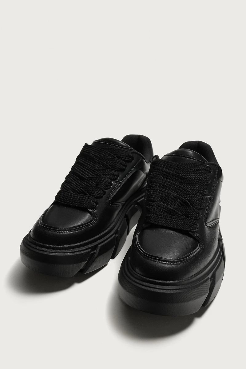 CHUNKY SOLE SNEAKERS