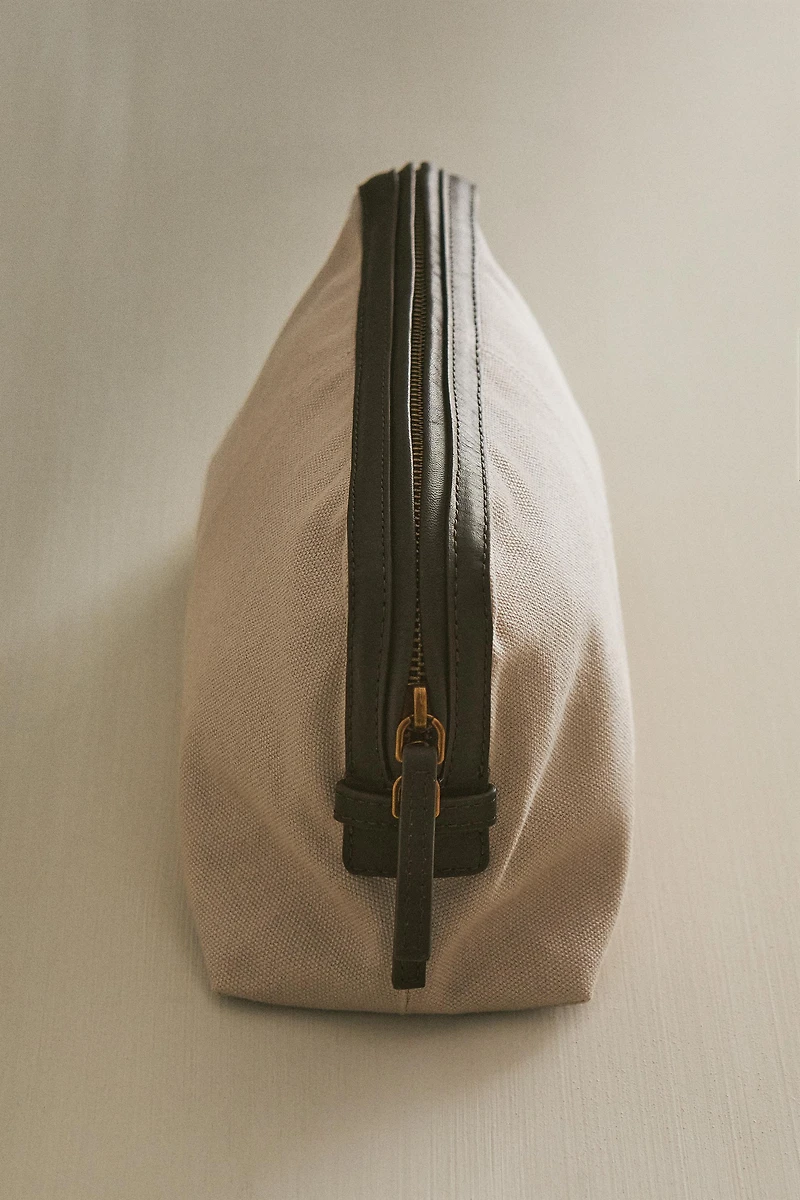 CANVAS LEATHER TOILETRY BAG