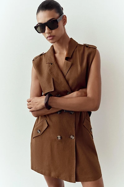 ROBE COURTE CEINTURÉE AVEC LIN