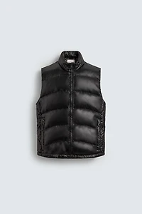 80% DOWN - 20% FEATHER WATER REPELLENT QUILTED VEST ORIGINS
