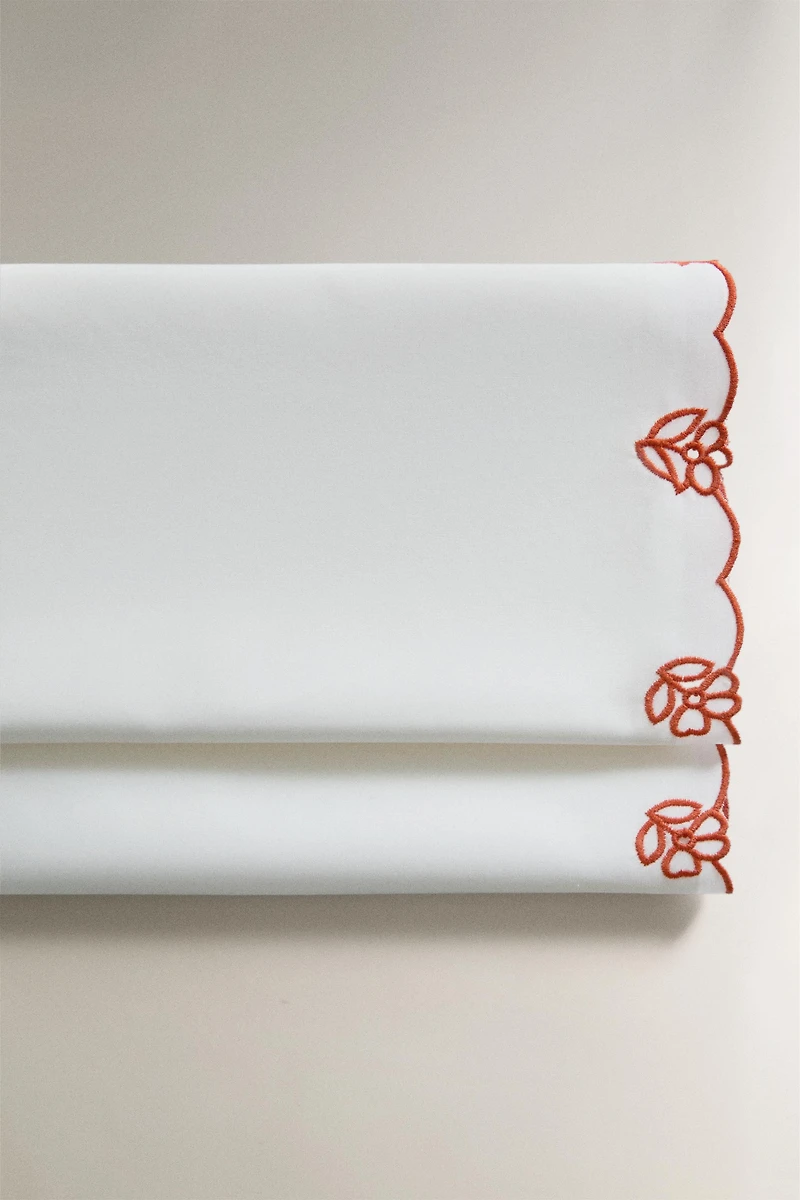 EMBROIDERED FLOWERS CRIB FLAT SHEET AND PILLOWCASE SET